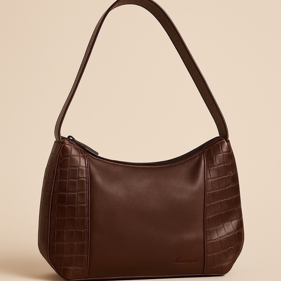 Tignanello Vintage Shoulder Bag! Leather Construction with Reptile styling. - Picture 1 of 12